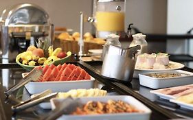 Maestro Address Hotel